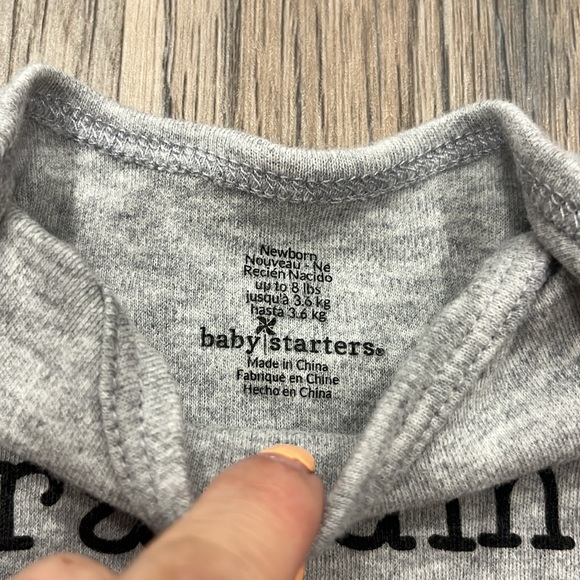 🦋5/10 Grandma Newborn Onesie - Picture 3 of 4